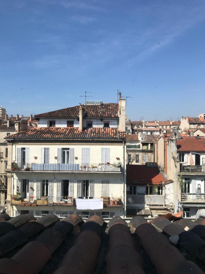 Grand Avec Vue Sur Notre Dame De La Garde Marsiglia